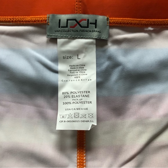 Size 30 Swimsuit for Men - Picture 4 of 6